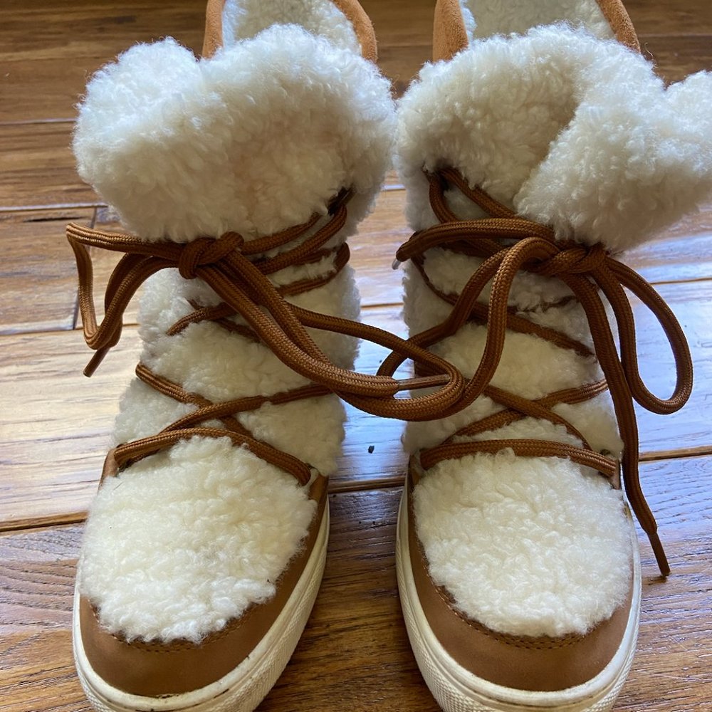 American Eagle Sherpa Boots